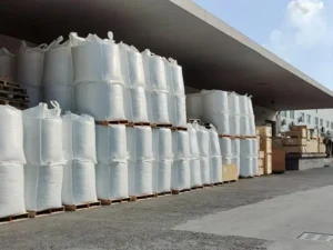 PTA装置检修潮推动价格下行：逸盛石化下调美金报价...